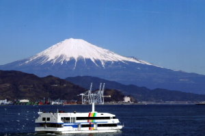 海から鑑賞する富士山を　｢清水港ベイクルーズ｣
